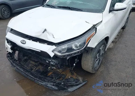 2021 Kia Forte Lxs из США, поврежденный, VIN 3KPF24AD5ME405958